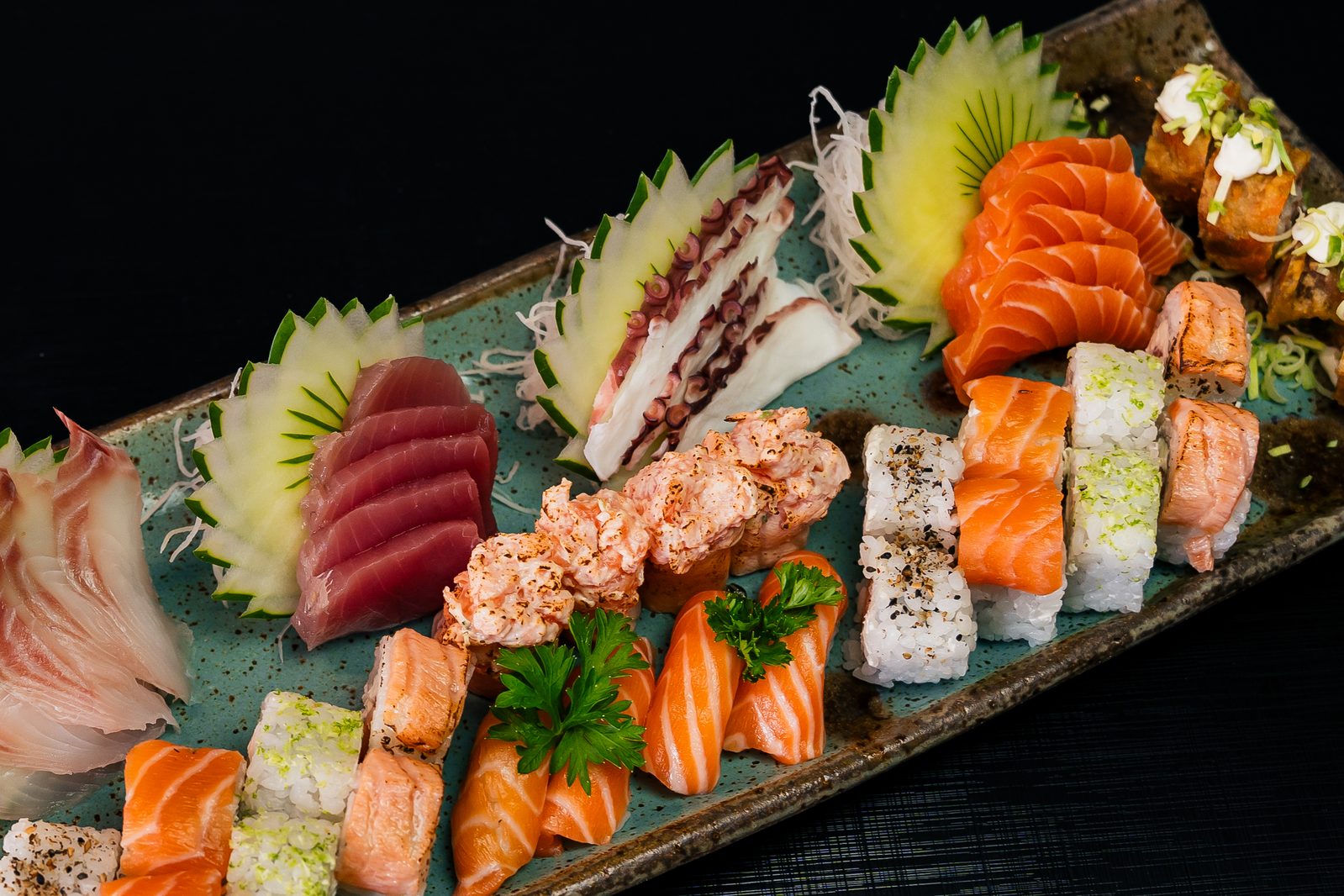 Combinado de sushis e sashimis do Menu Degustação Imaginum Sushi